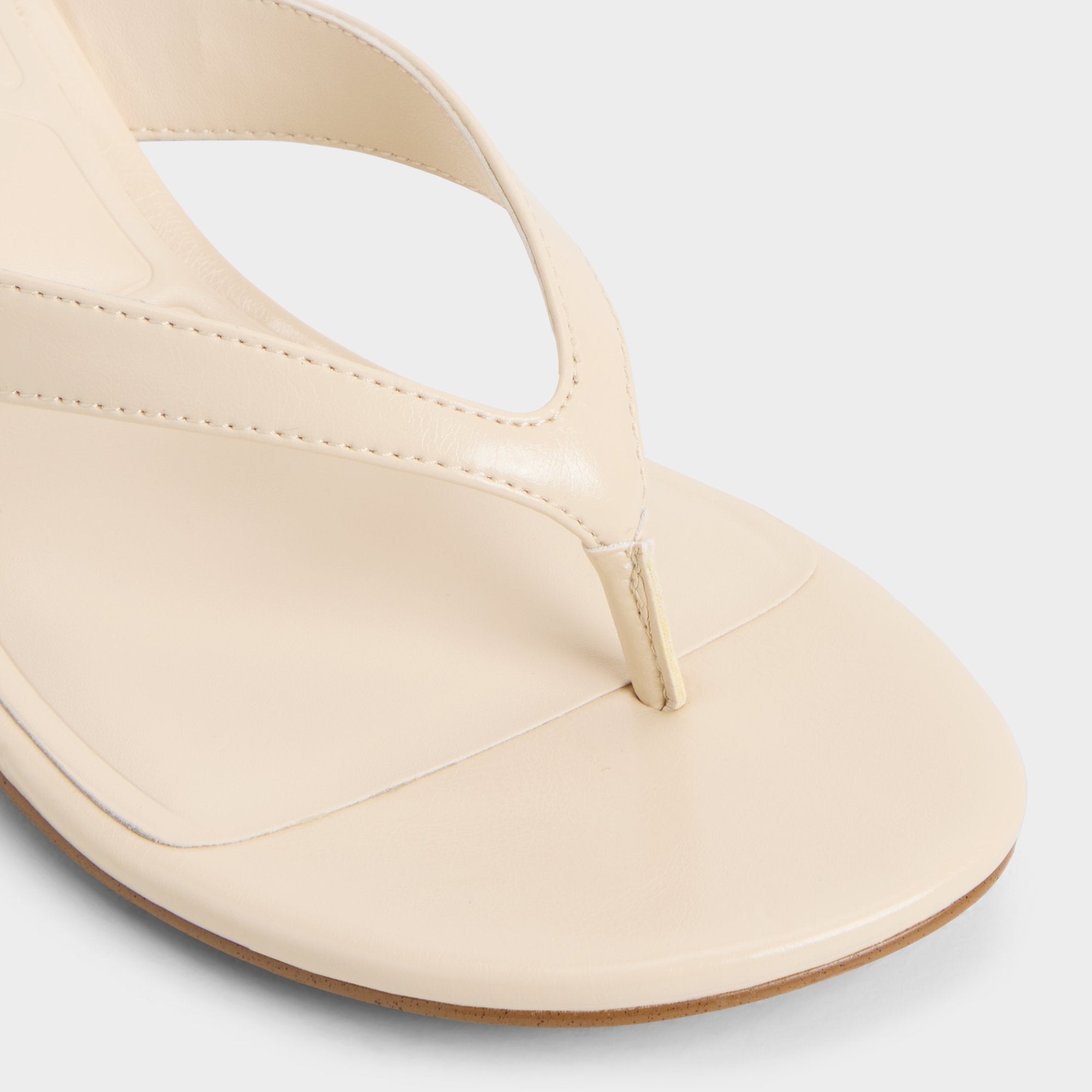 Jump in Cream - Heeled flip flop, Kitten heel | Aldo outlet