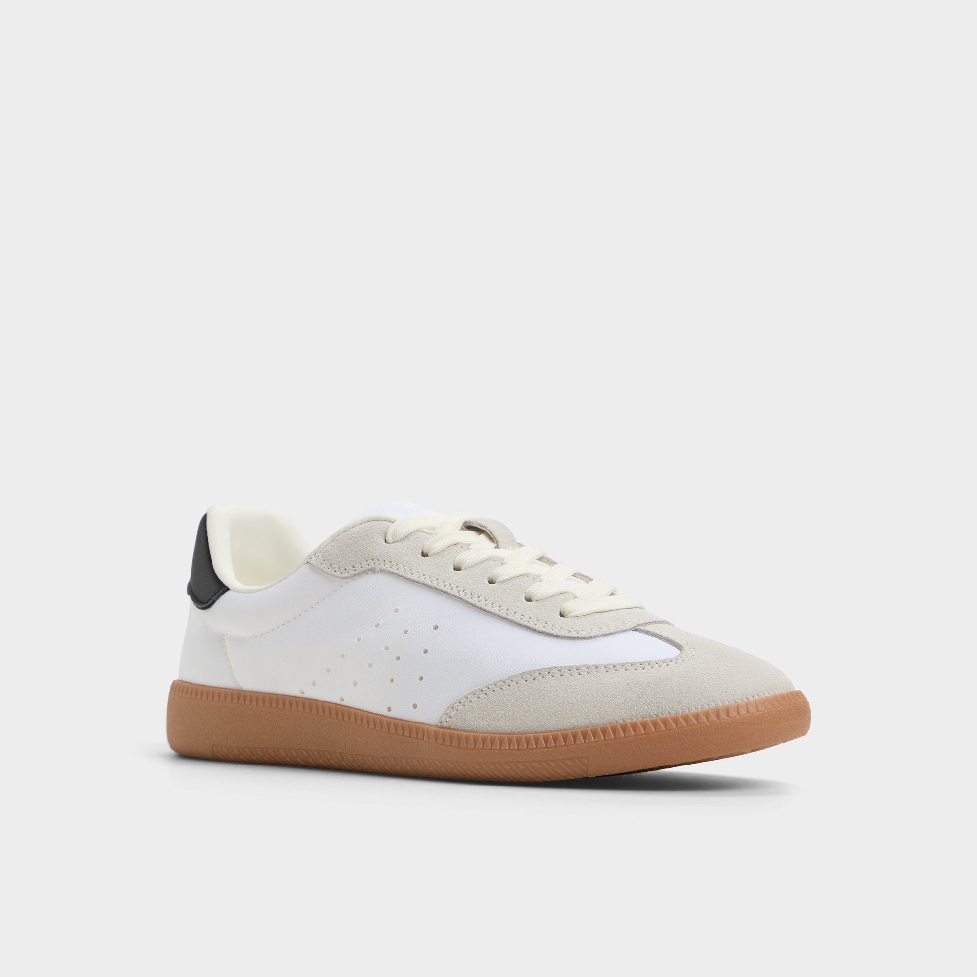 Clubstyle White/Black Women's Low top sneakers - Jogger sneaker, Jogger sole | Aldo sale