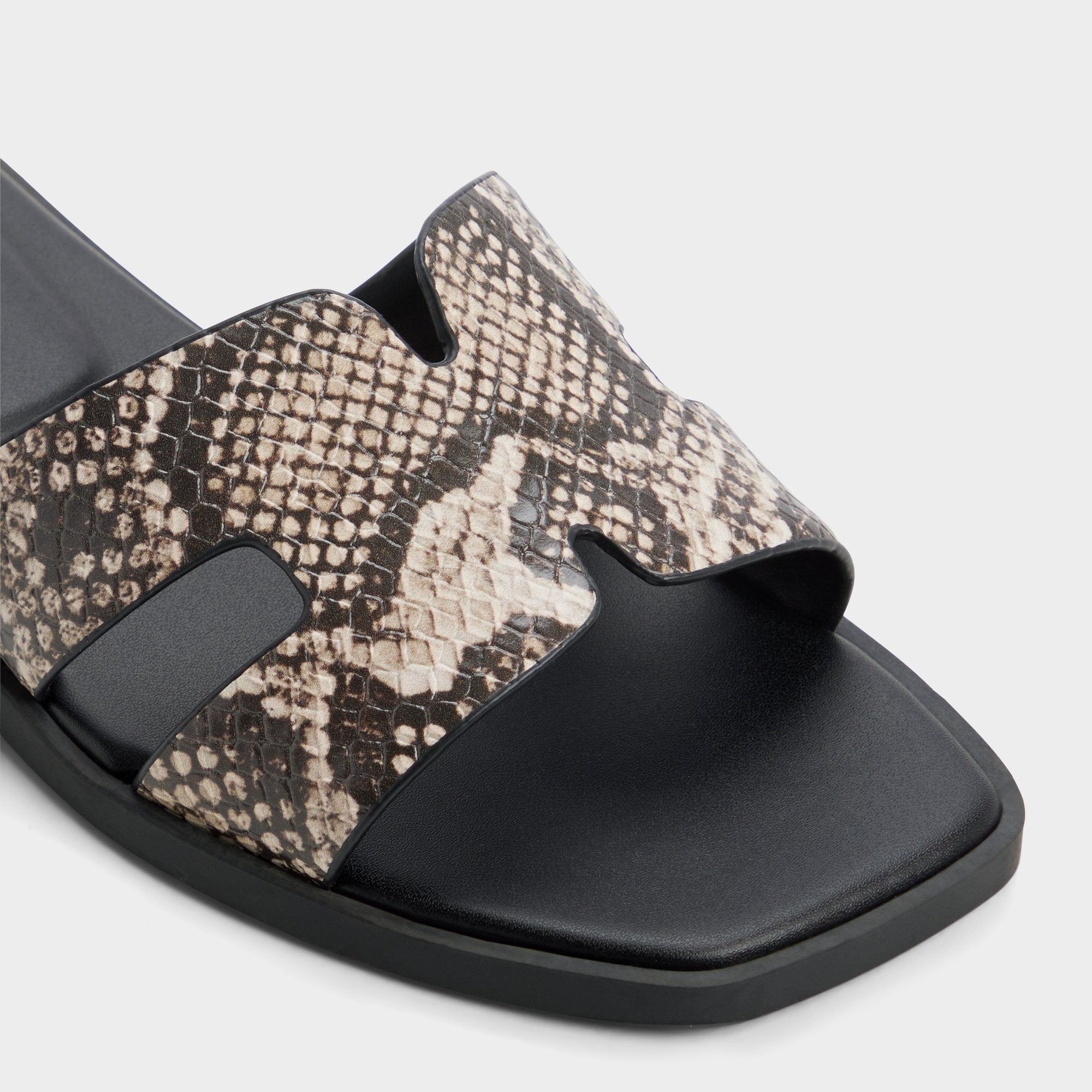 Itsandal in Open Brown 14190528 - Slide sandal | Aldo on sale