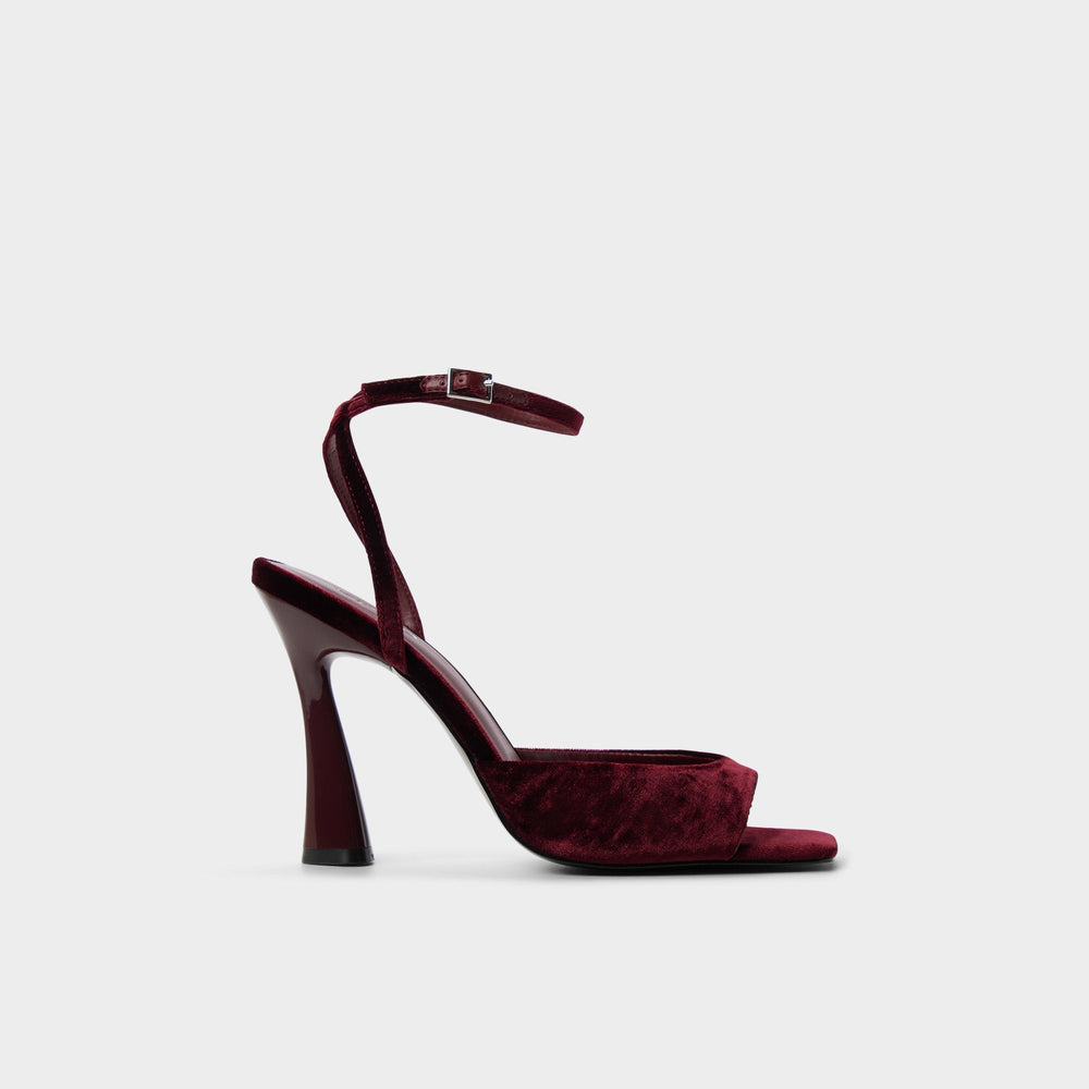 Alisonn in Bordo -  | Aldo sale
