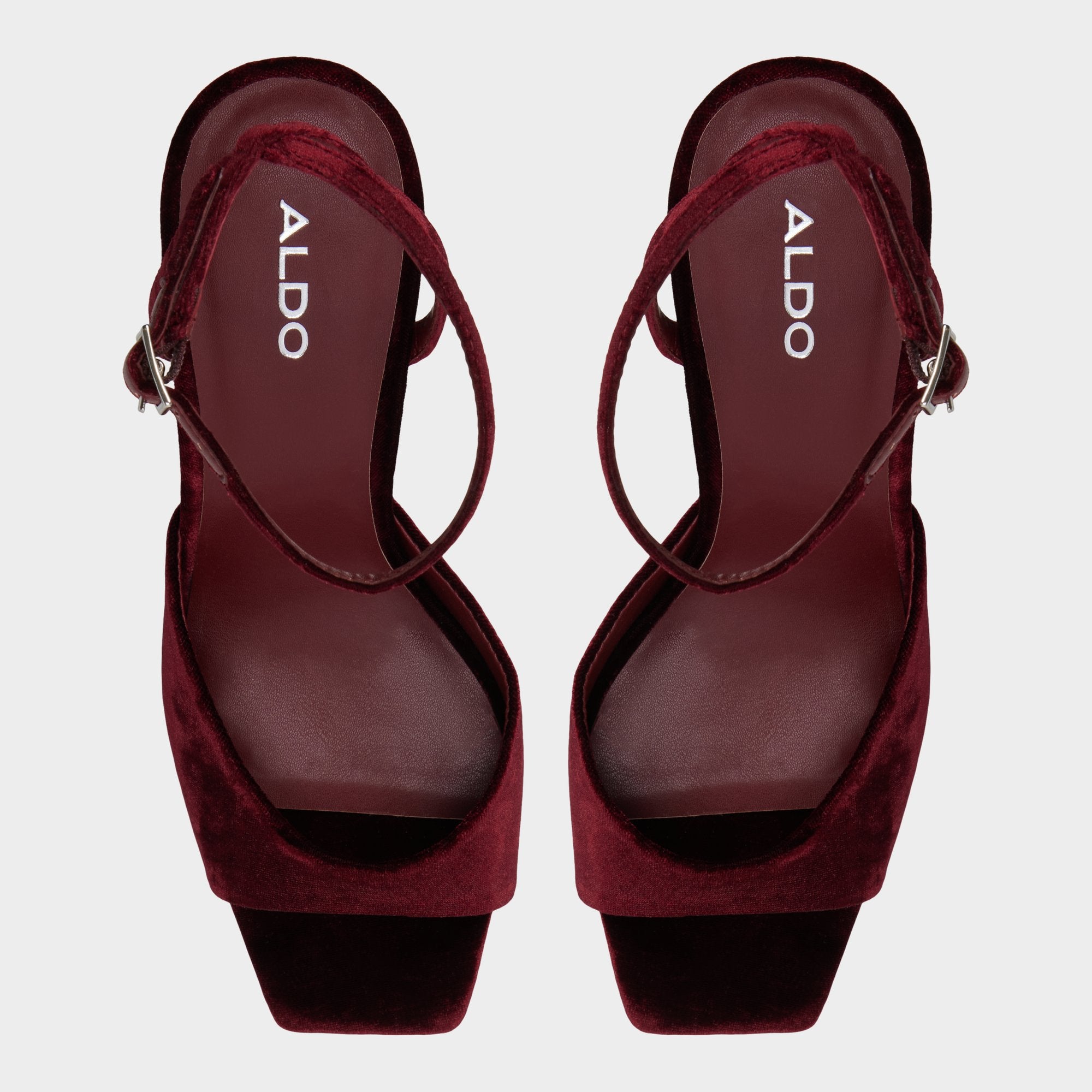 Alisonn in Bordo -  | Aldo sale