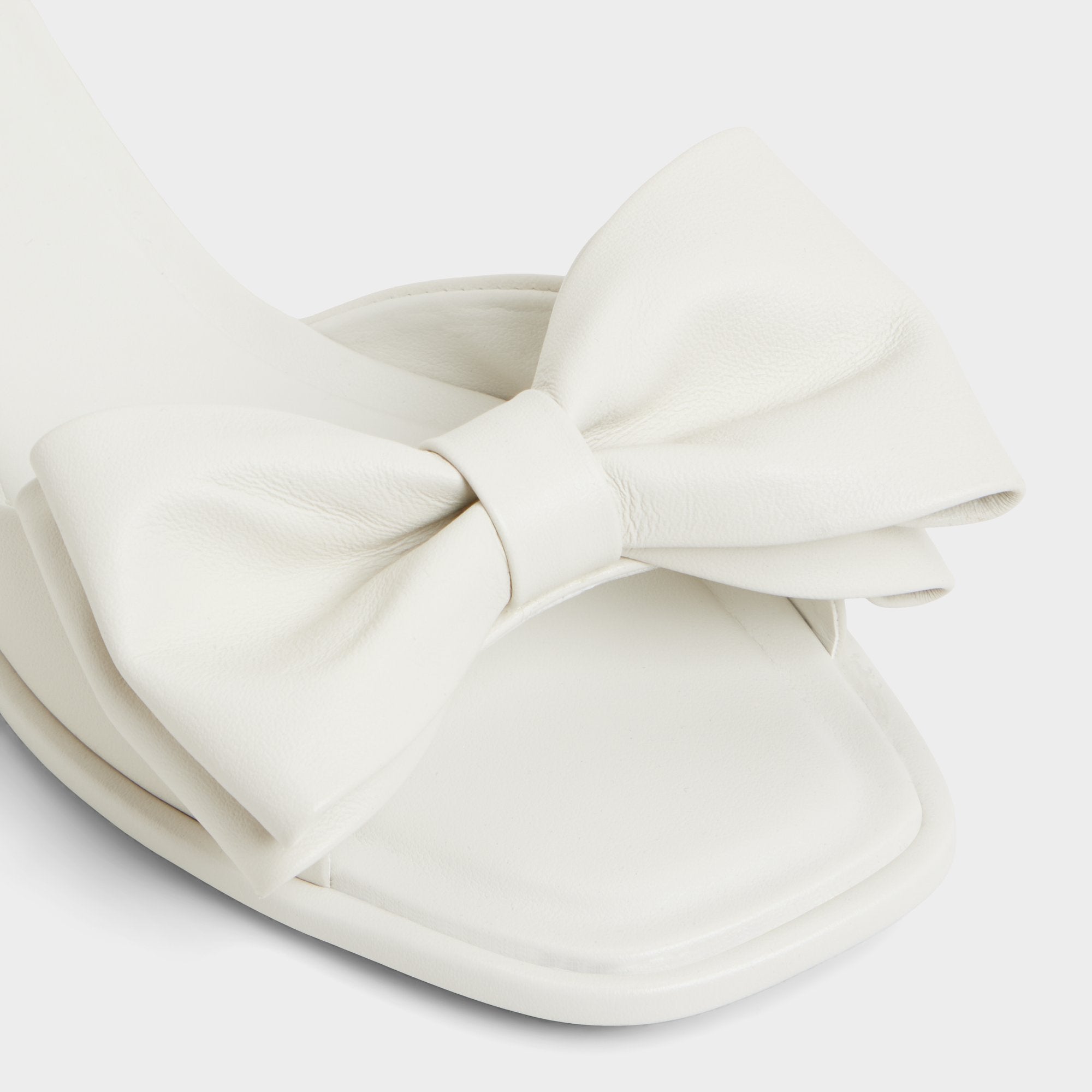Bowetta in Other White - Slide sandal | Aldo discount