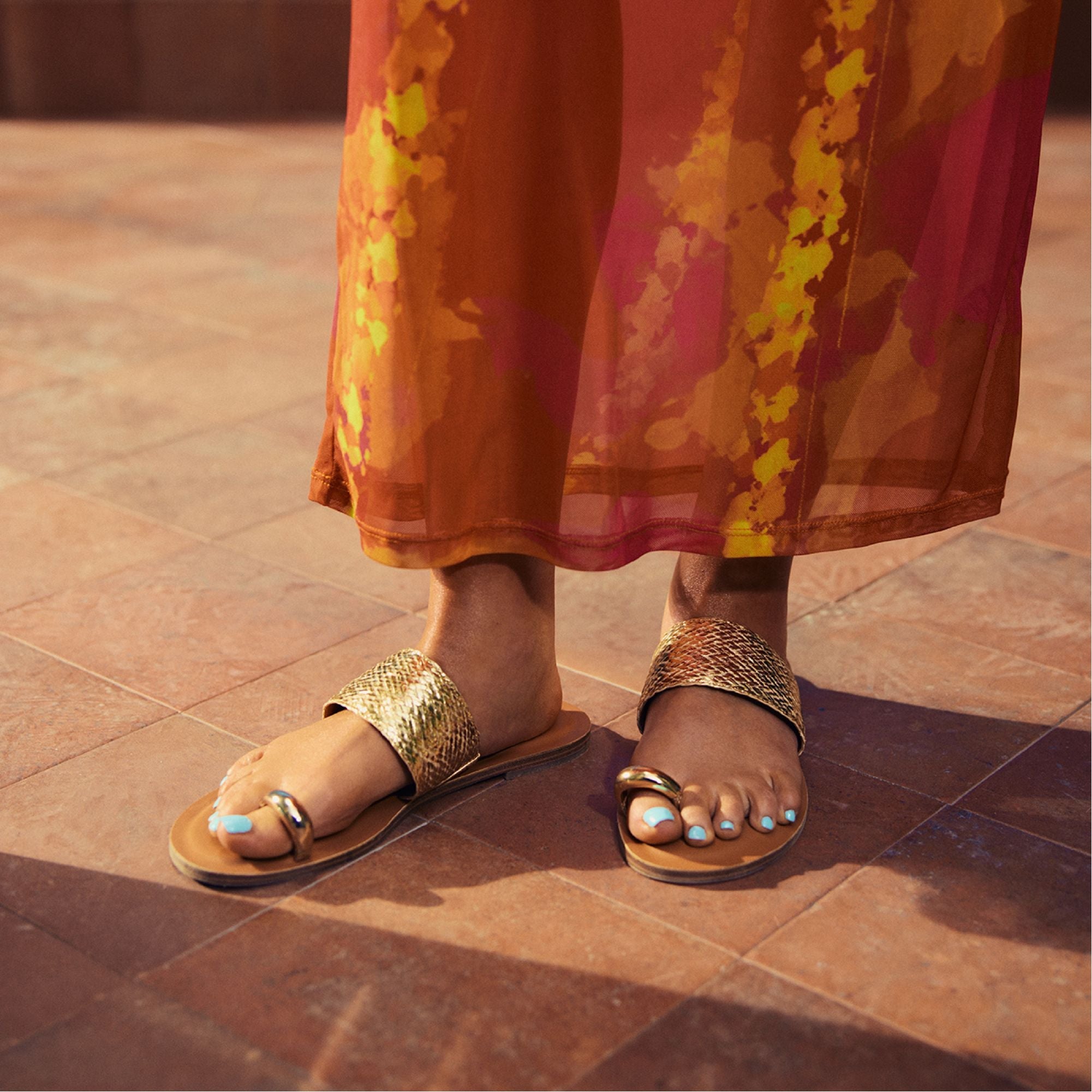Beachwalk Gold Women's Iridescent metallics - Slide sandal | Aldo outlet