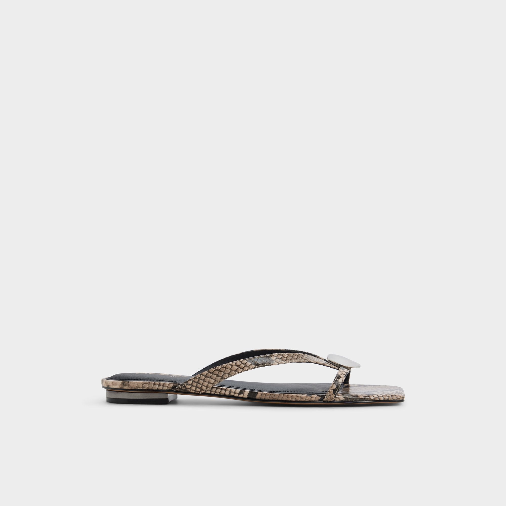 Iliria White/Black Women's Flats - Slide sandal | Aldo sale