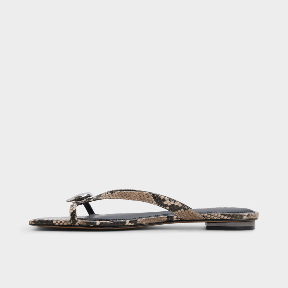Iliria White/Black Women's Flats - Slide sandal | Aldo sale