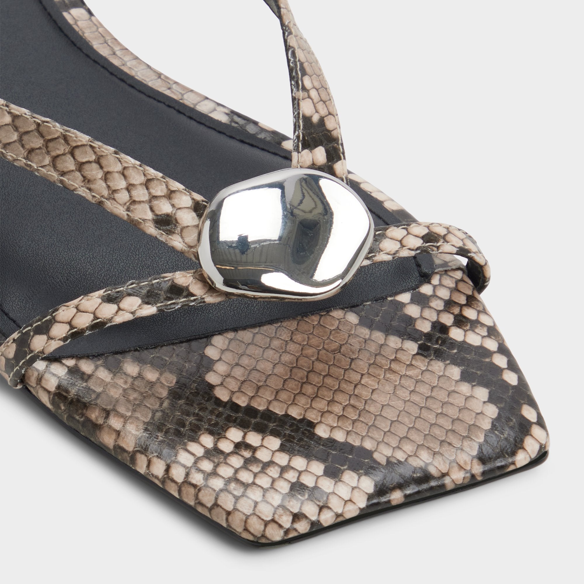 Iliria White/Black Women's Flats - Slide sandal | Aldo sale