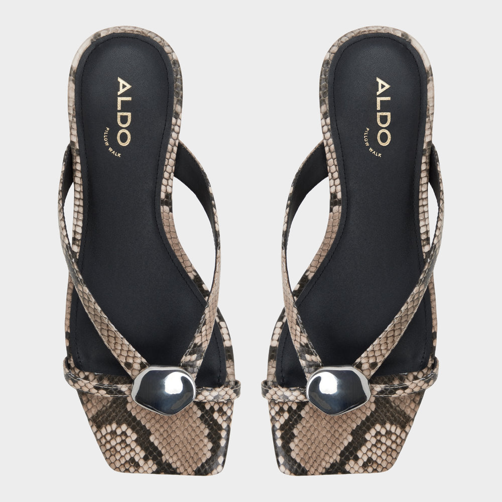 Iliria White/Black Women's Flats - Slide sandal | Aldo sale