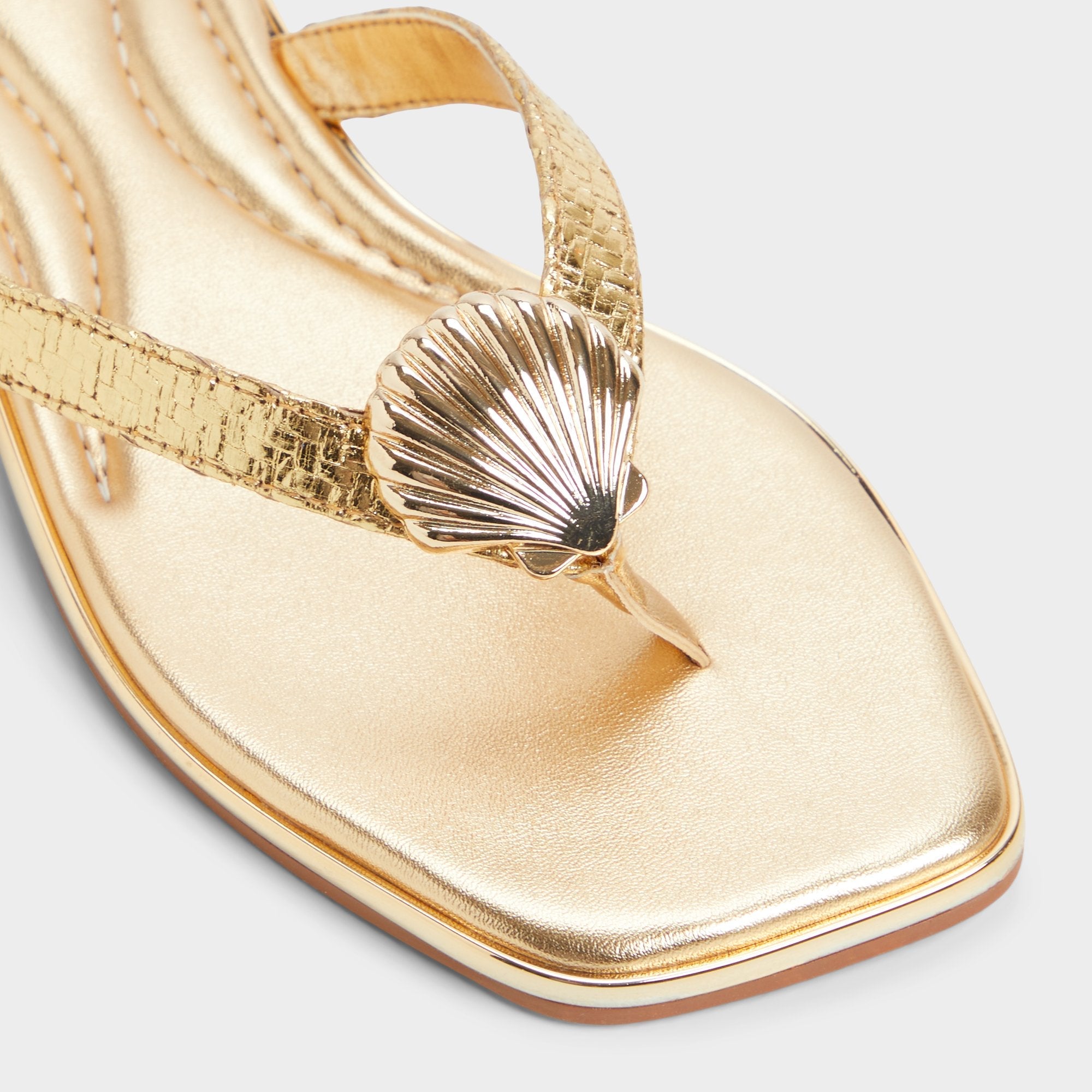 Conchiglia Gold Women's Flats - Flip flop | Aldo for sale