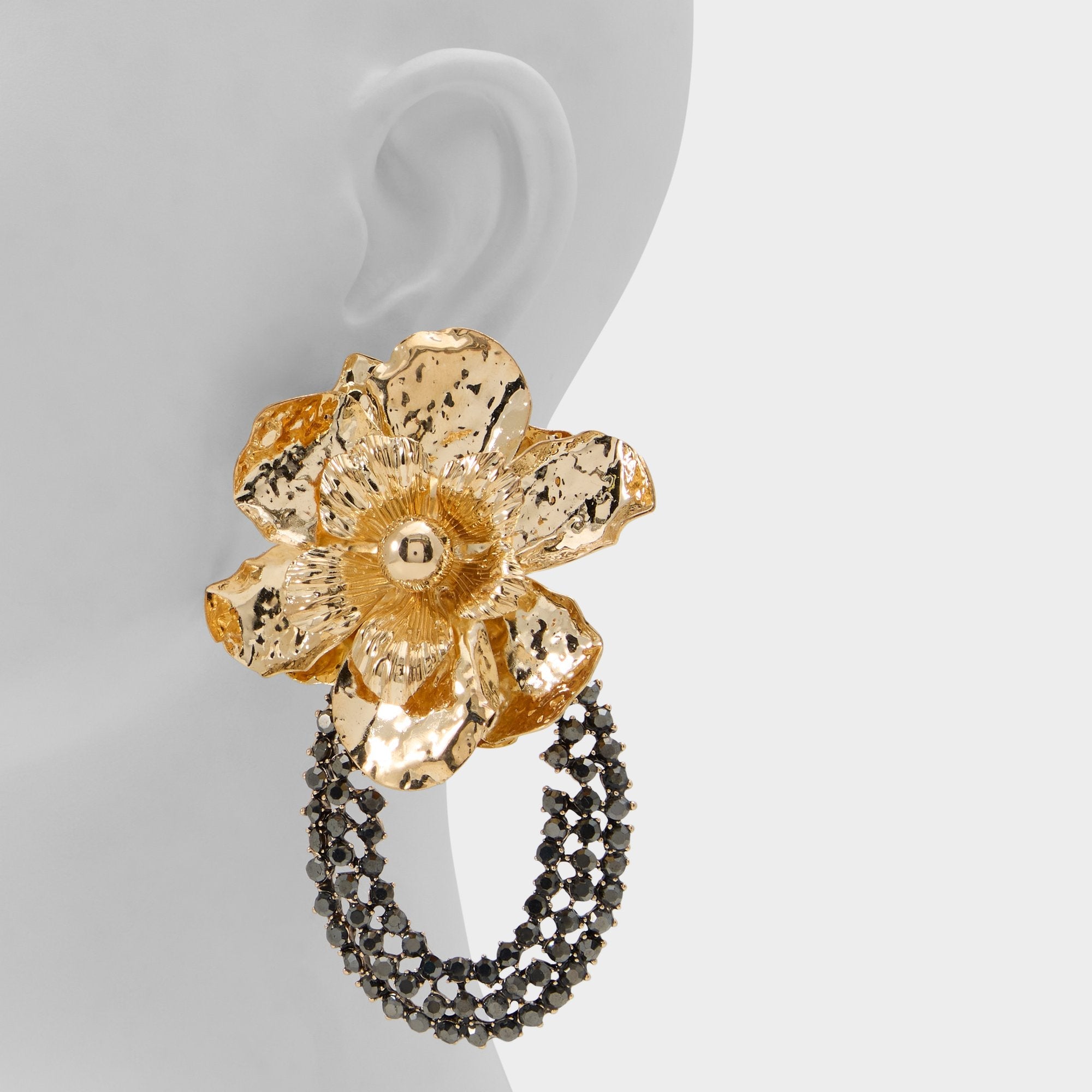 Florabella in Grey - Chandelier earrings | Aldo on sale