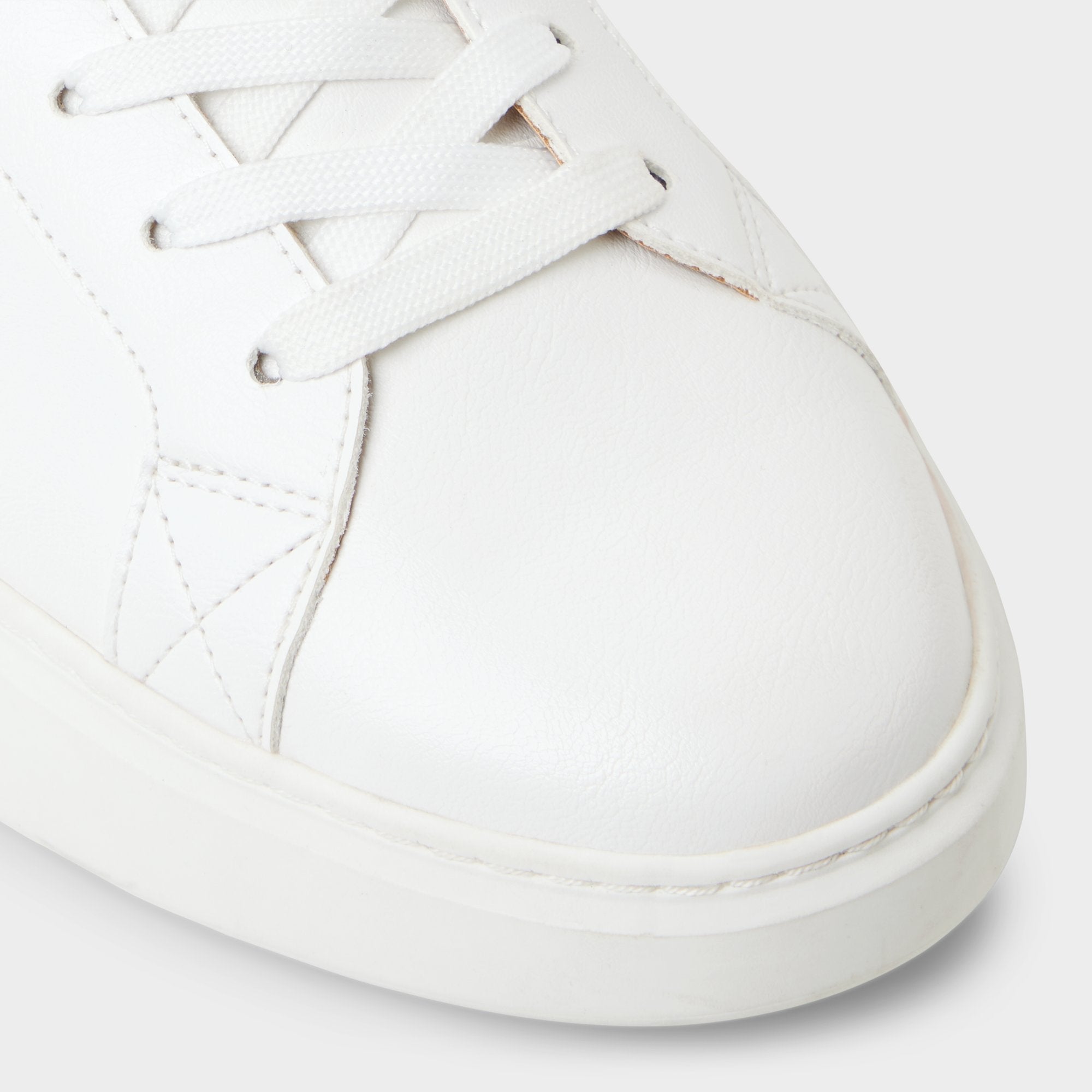 Toddy in White - Low top sneaker | Aldo outlet