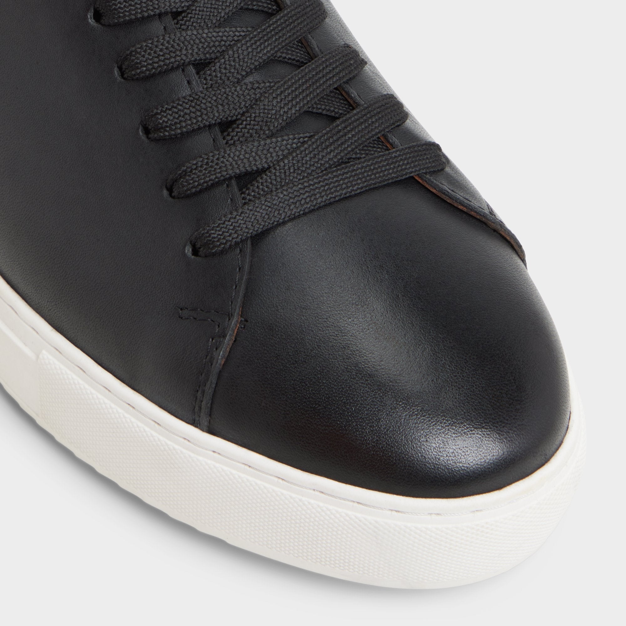 Fonzo in Black - Low top sneaker | Aldo outlet