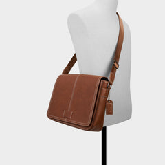 Wigoandd in Cognac - Messenger bag | Aldo sale